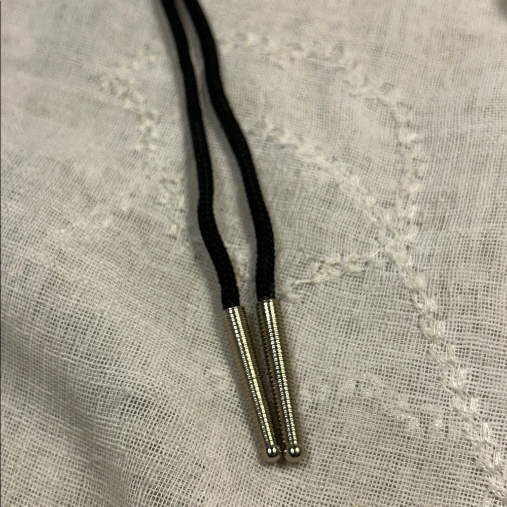 Vintage Bolo tie western, with ornate medallion
